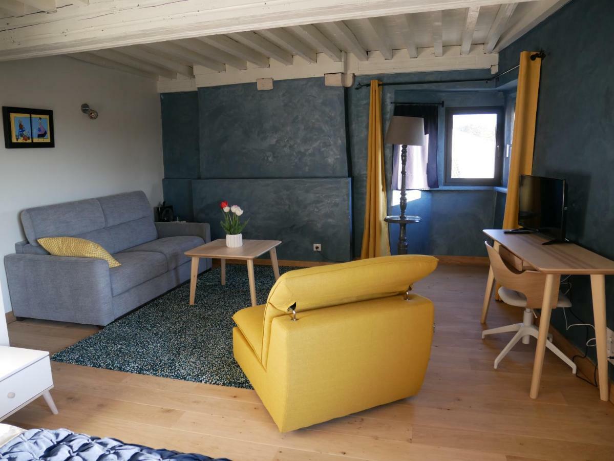 La Maison Forte - Chambres Et Table D'Hotes Millery  Esterno foto